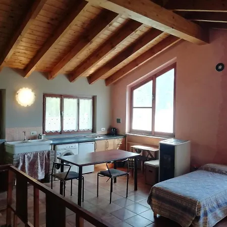 Apartment La Casa Del Gallo Fontaneto d'Agogna